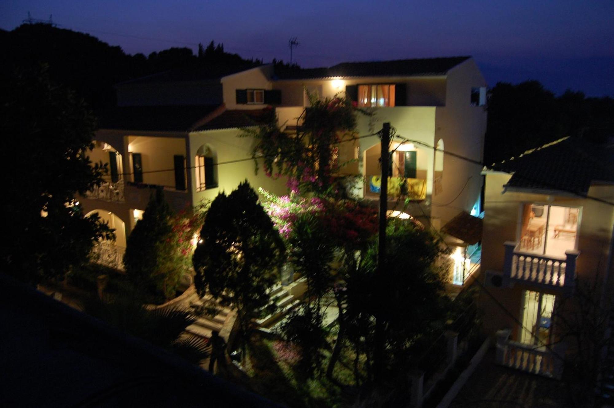 Angela Apartments Kávos Exterior foto
